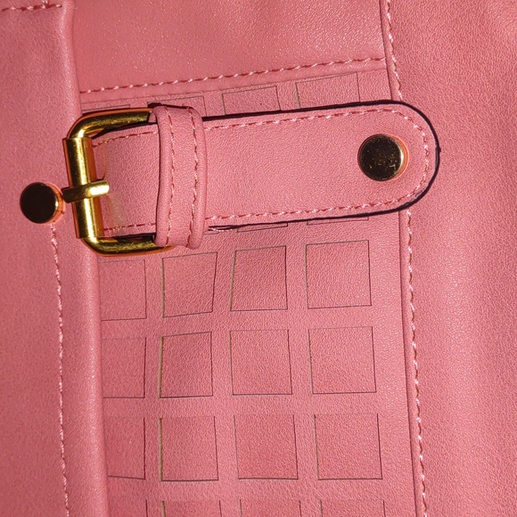 MoDA of NY Fun Buckle Square Xbody - Picture 10 of 11